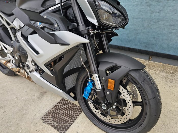 2026 BMW Motorrad M 1000 R Silver