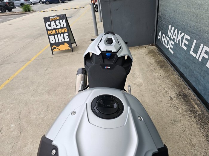 2026 BMW Motorrad M 1000 R Silver