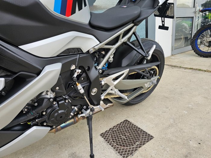 2026 BMW Motorrad M 1000 R Silver
