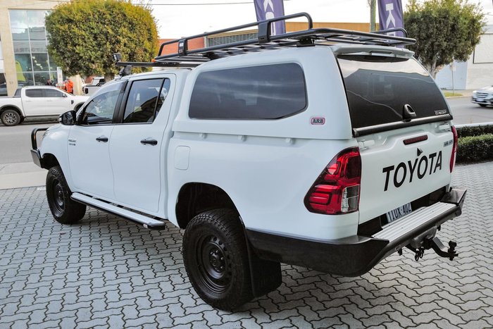 2022 Toyota Hilux SR