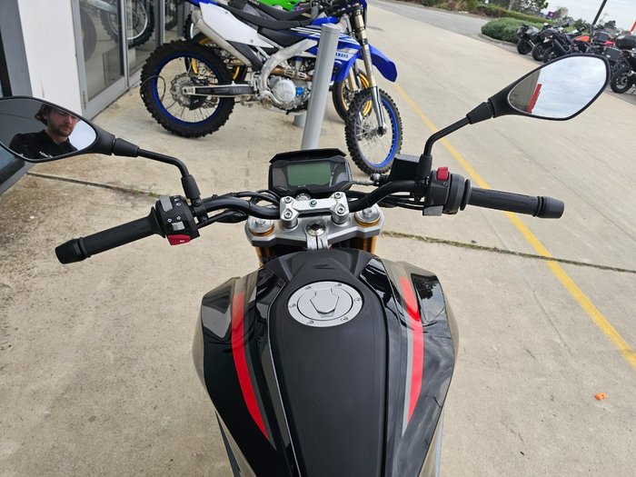 2024 BMW Motorrad G 310 R GRANITGRAU METALLIC