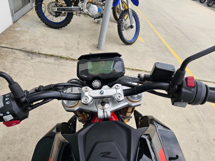 2024 BMW Motorrad G 310 R GRANITGRAU METALLIC