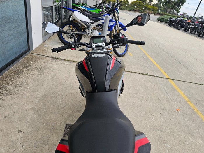2024 BMW Motorrad G 310 R GRANITGRAU METALLIC