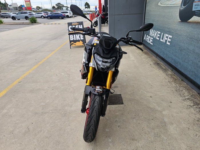 2024 BMW Motorrad G 310 R GRANITGRAU METALLIC