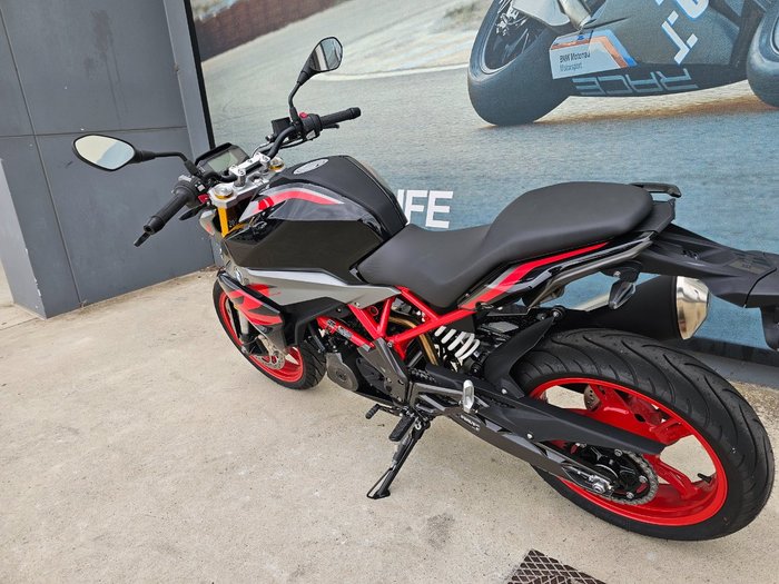 2024 BMW Motorrad G 310 R GRANITGRAU METALLIC