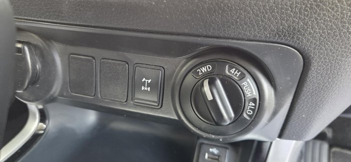 2015 Nissan Navara ST D23 4X4 Dual Range Burning Red