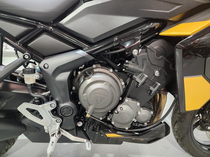 2025 Triumph Tiger Sport 800 Tiger Yellow