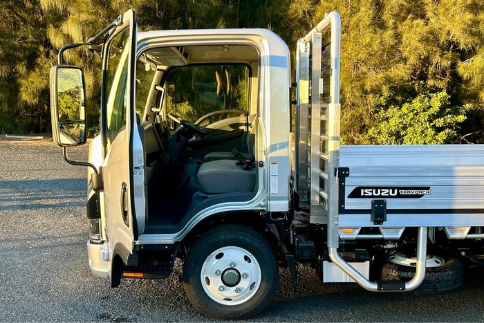 2026 Isuzu N Series NLR 45-150 DT D25 Traypack