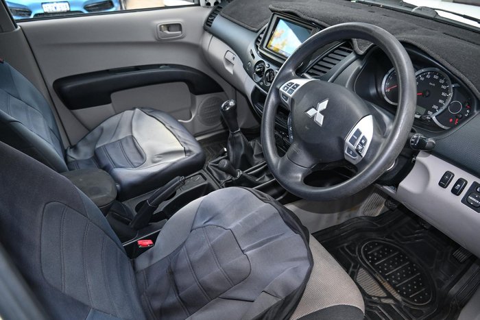 2015 Mitsubishi Triton GLX