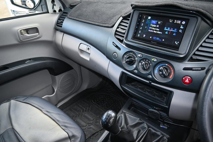 2015 Mitsubishi Triton GLX