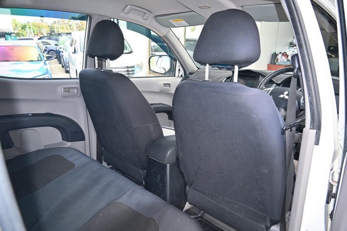 2015 Mitsubishi Triton GLX