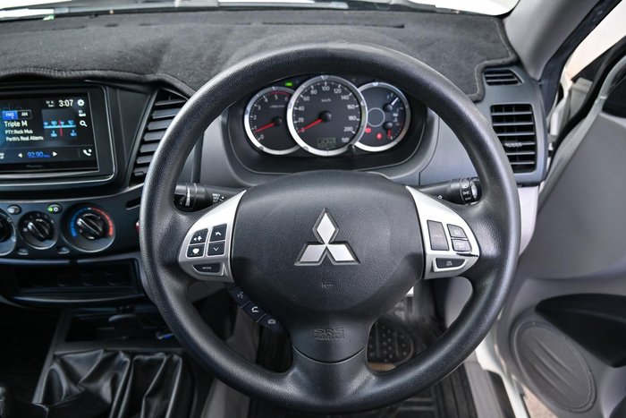 2015 Mitsubishi Triton GLX