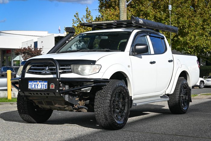 2015 Mitsubishi Triton GLX