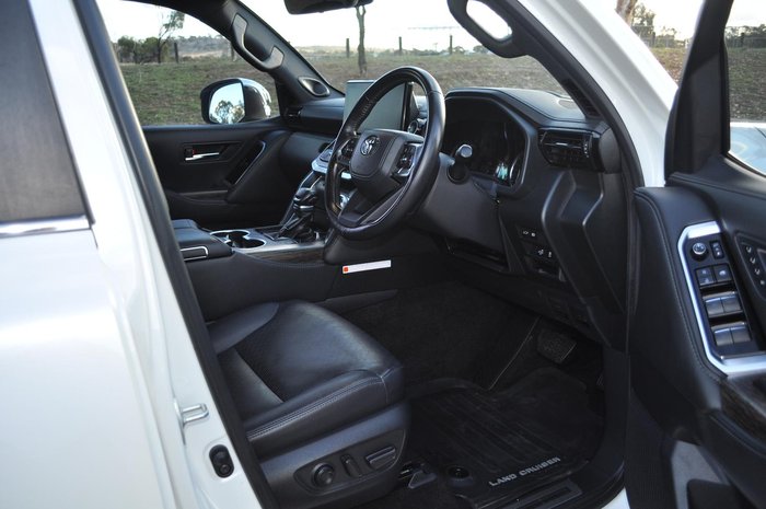 2024 Toyota Landcruiser Sahara
