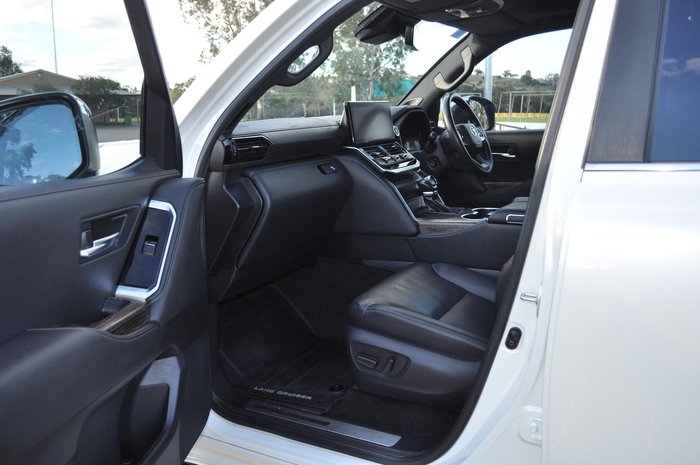 2024 Toyota Landcruiser Sahara