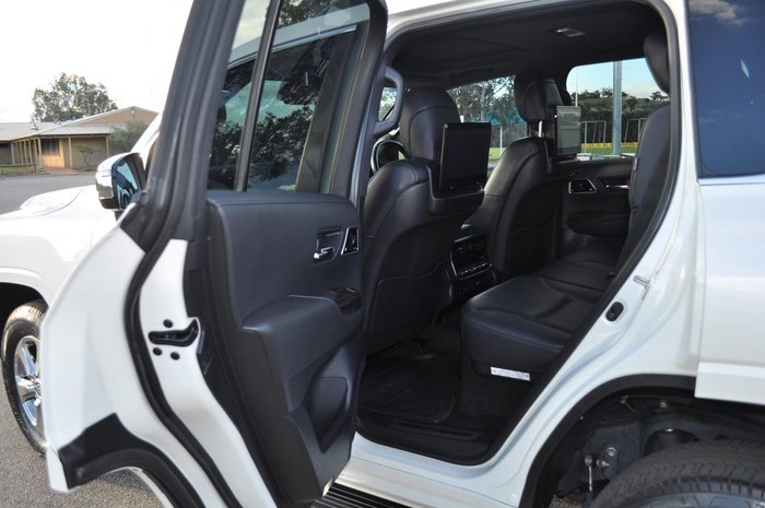 2024 Toyota Landcruiser Sahara