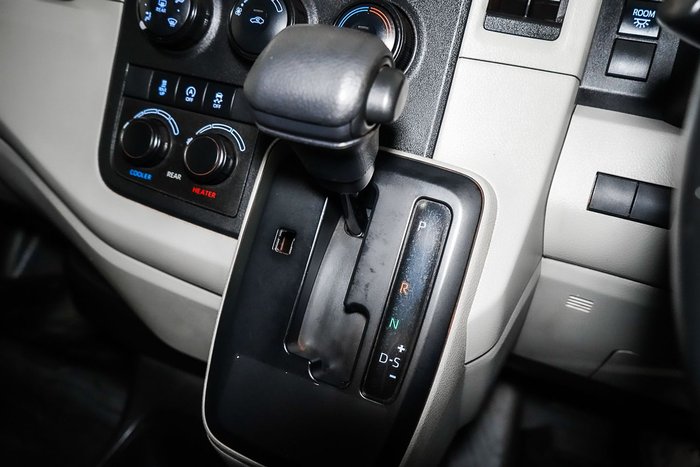 2021 Toyota Hiace Commuter