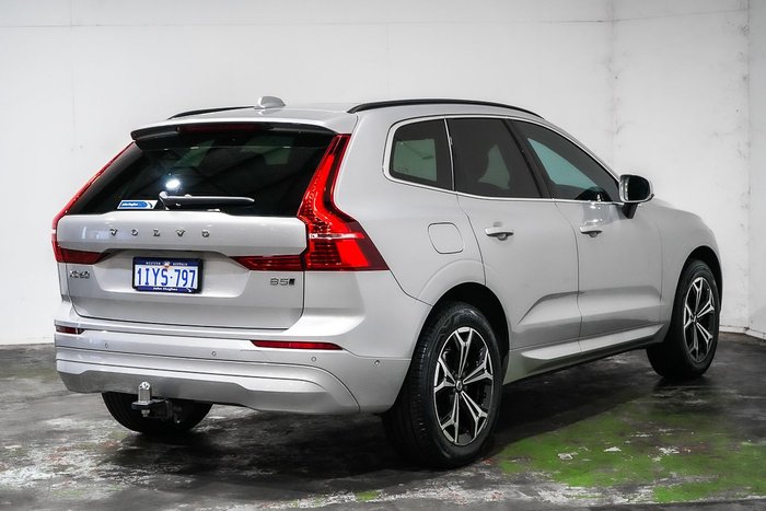 2022 Volvo XC60 B5 Momentum