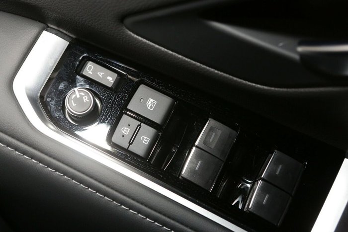 2025 Toyota Landcruiser VX
