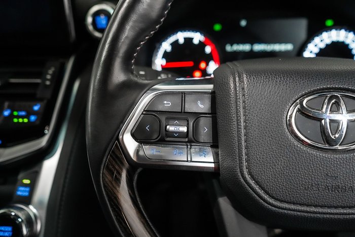 2024 Toyota Landcruiser Sahara