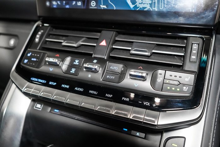 2024 Toyota Landcruiser Sahara