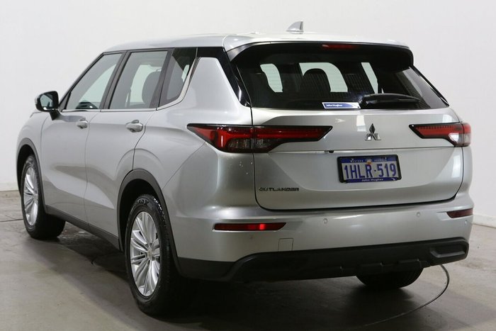 2021 Mitsubishi Outlander ES