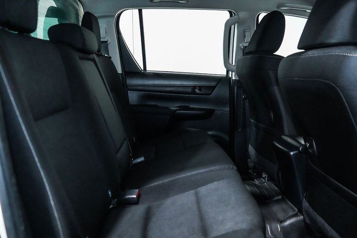 2019 Toyota Hilux SR