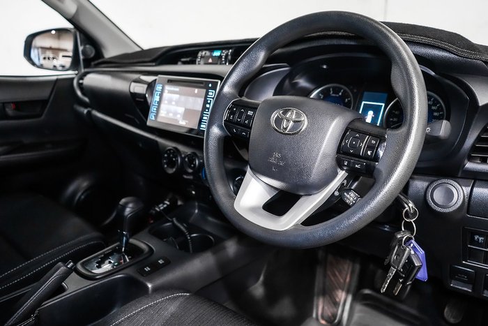2019 Toyota Hilux SR