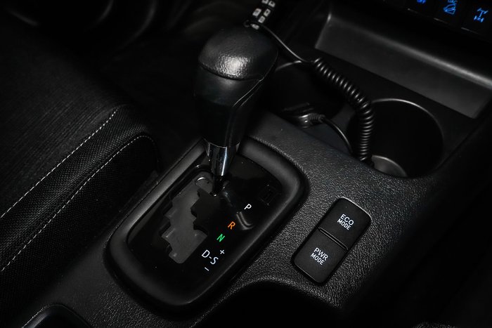2019 Toyota Hilux SR