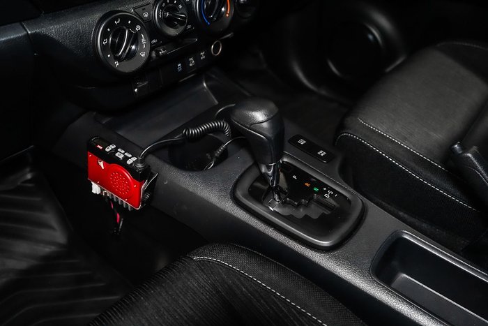 2019 Toyota Hilux SR