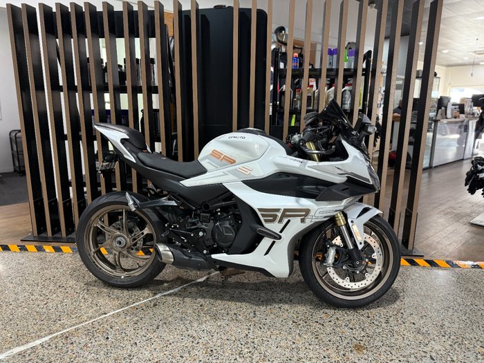 2025 CFMoto 450 SR S WHITE