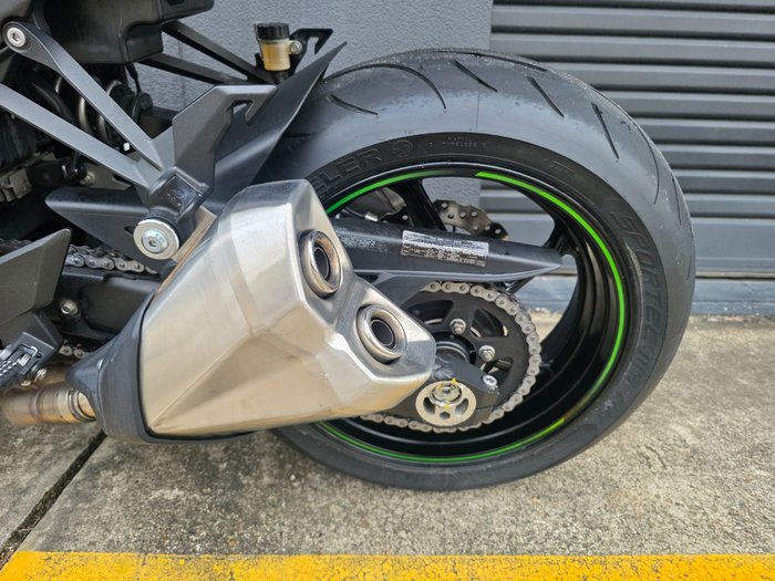 2013 Kawasaki Z1000 GREEN