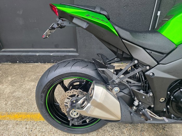 2013 Kawasaki Z1000 GREEN