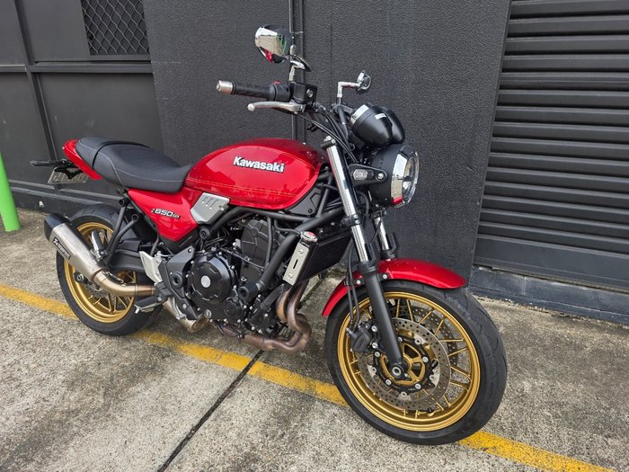 2023 Kawasaki Z650 RS RED