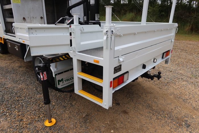 2018 Fuso Canter 815