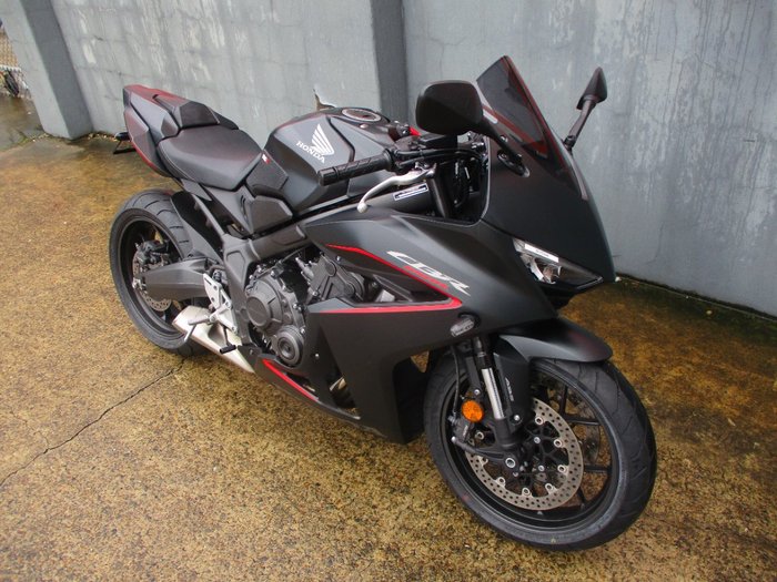 2024 Honda CBR650R BLACK