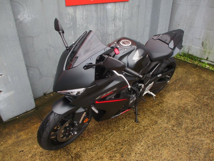 2024 Honda CBR650R BLACK