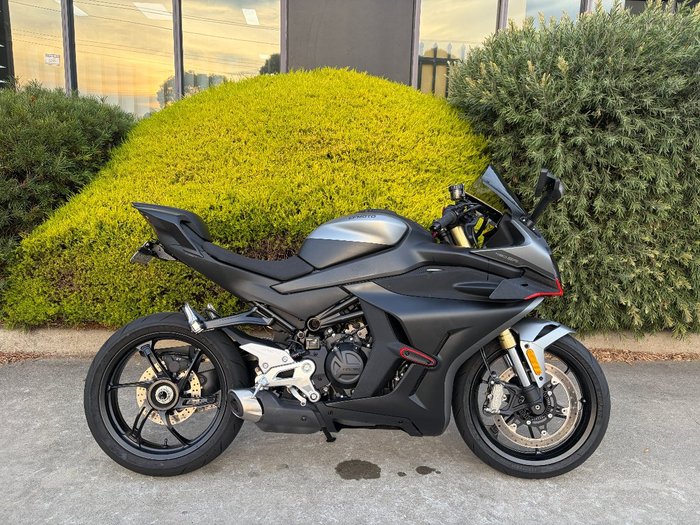 2025 CFMOTO 450 SR S NEBULA BLACK