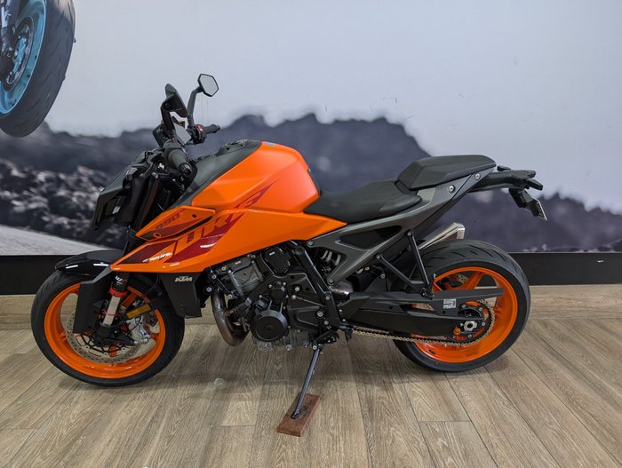 2024 Ktm 990 DUKE