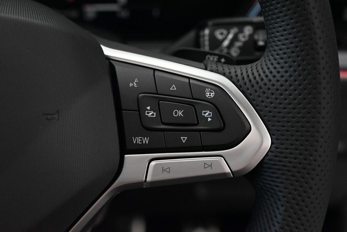2025 Volkswagen Touareg R
