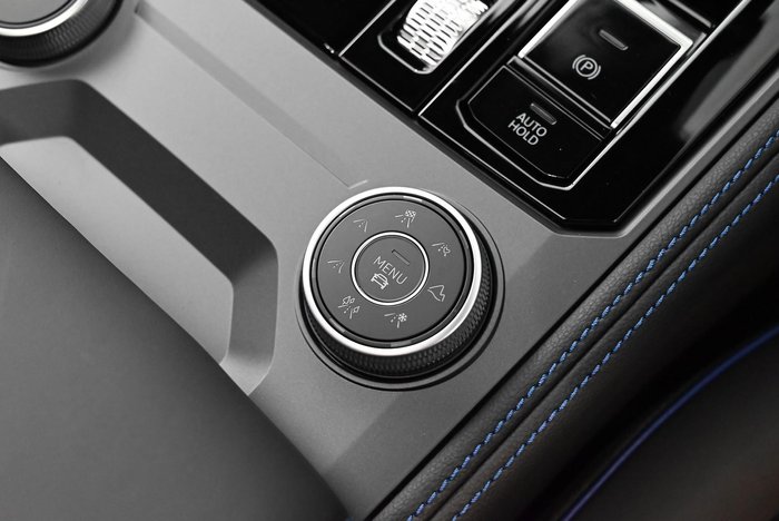 2025 Volkswagen Touareg R
