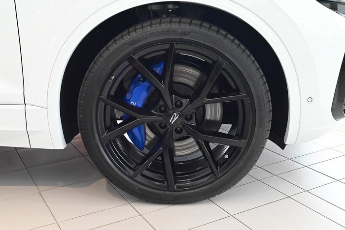 2025 Volkswagen Touareg R