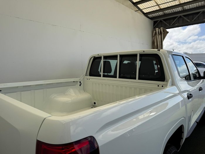 2025 Mitsubishi Triton GLX