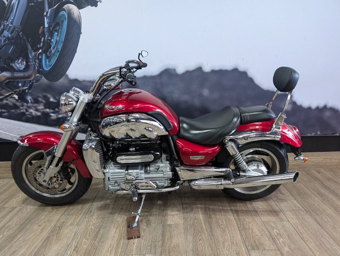 2005 Triumph ROCKET III RED