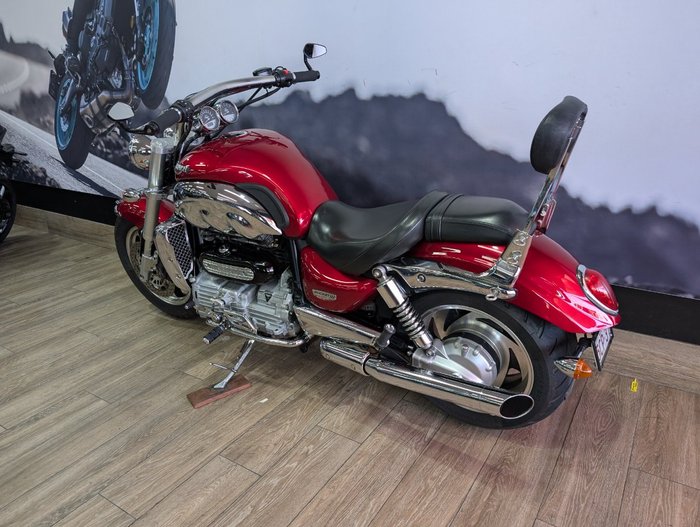 2005 Triumph ROCKET III RED