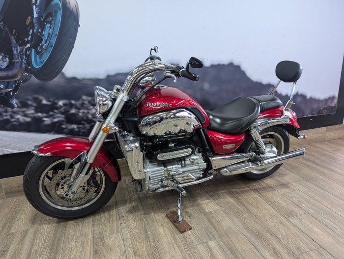 2005 Triumph ROCKET III RED