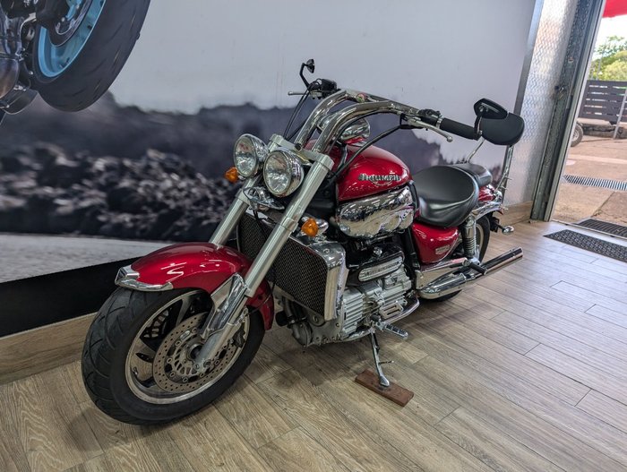 2005 Triumph ROCKET III RED