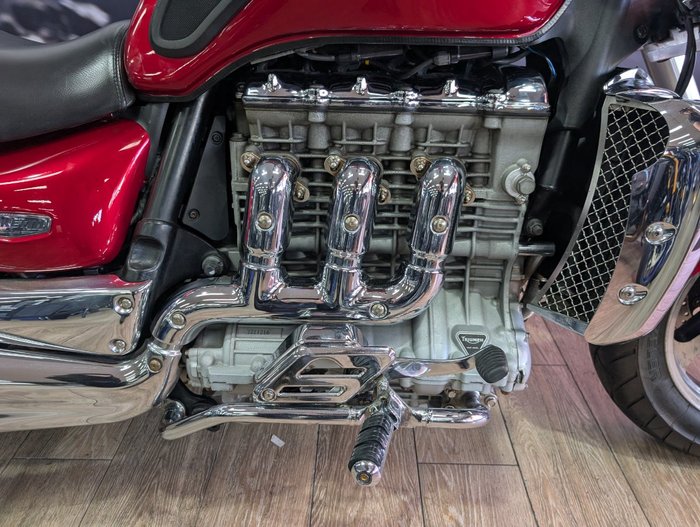2005 Triumph ROCKET III RED
