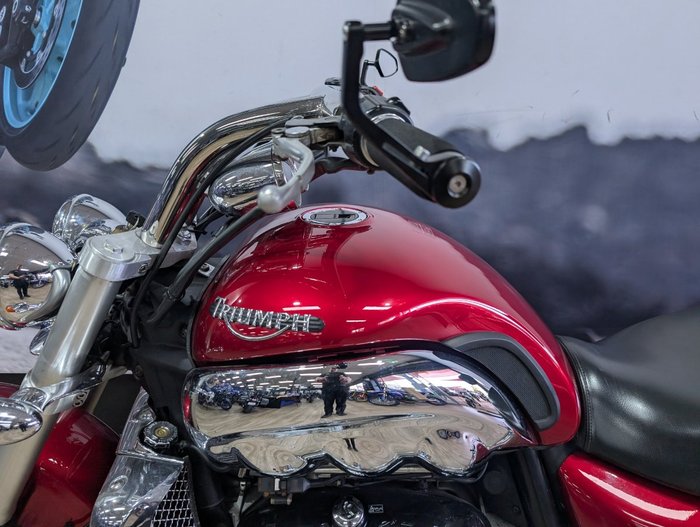 2005 Triumph ROCKET III RED