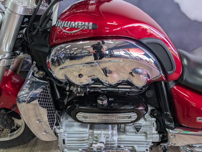 2005 Triumph ROCKET III RED